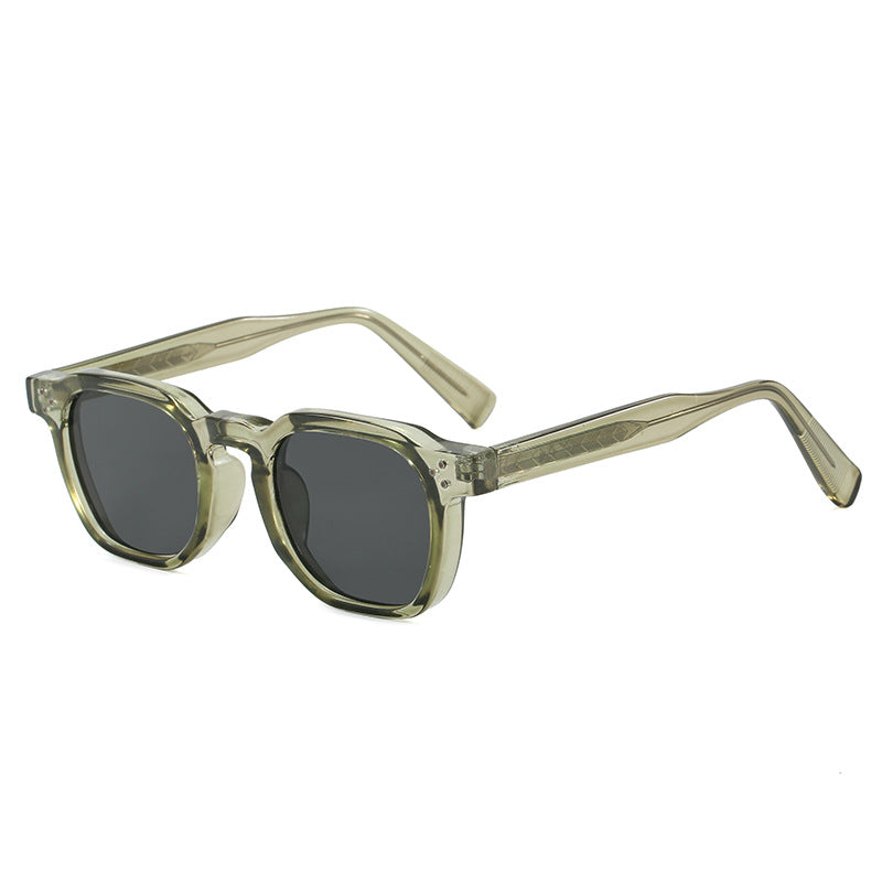 Retro-style Fashion Sunglasses For Men And Women by Ricaloux