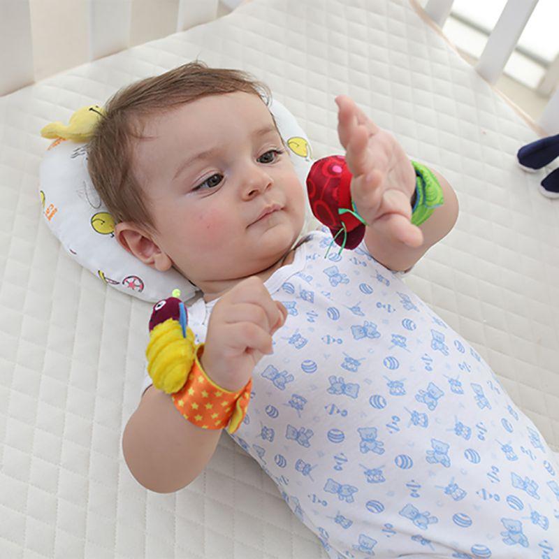 Beetle Bee Wristband Toy For Babies - RICALOUX