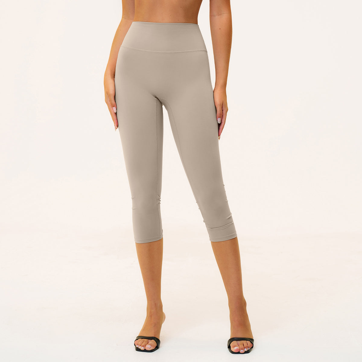 High-waisted Butt-lifting Form-fitting Slimming Workout Capris by Ricaloux