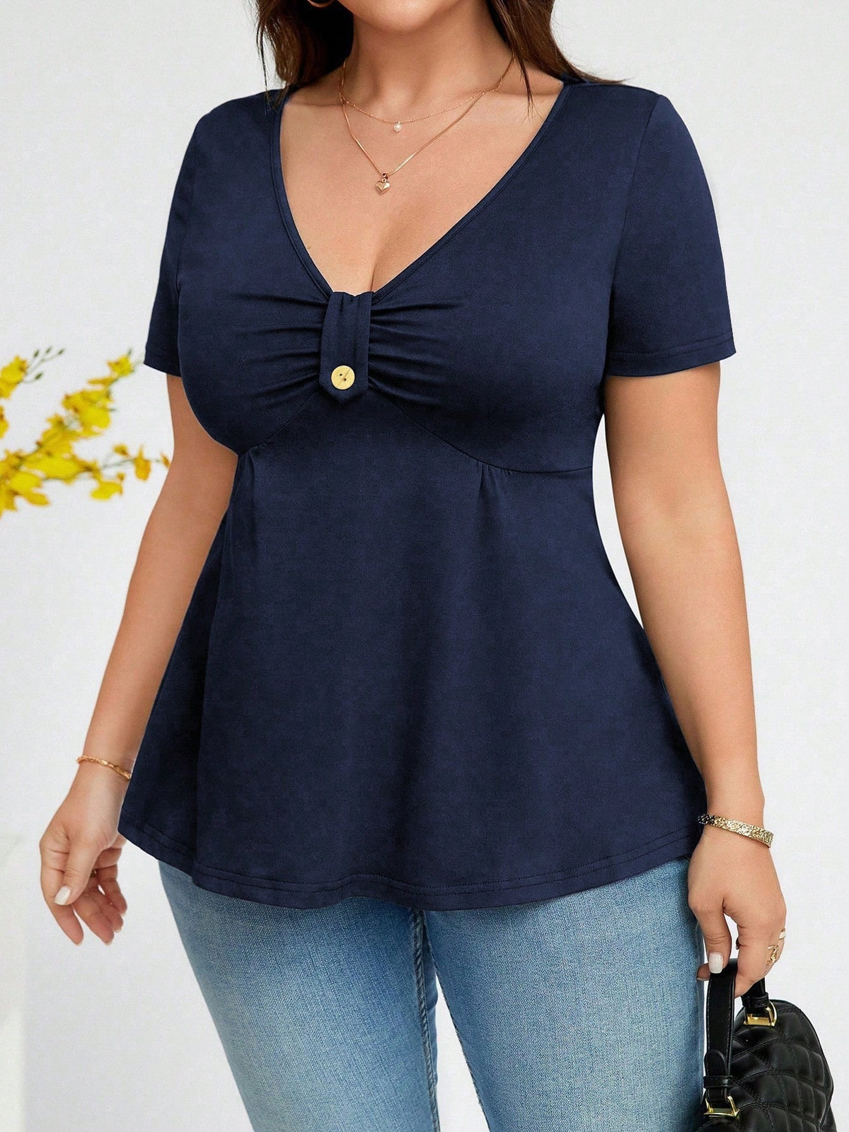 New Stylish And Elegant Solid-color V-neck Short-sleeve Top With A Buckle Detail – Premium 0 | RICALOUX
