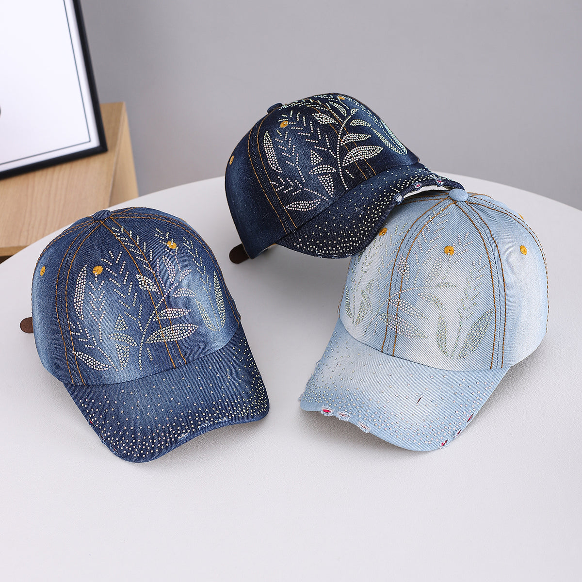 Men's And Women's Style Leaf-shaped Beaded Antique Finishing Craft With Full Beads On The Brim Makes The Hat Look Smaller On The Face. This Baseball Cap Is Suitable For Daily Commuting. – Premium 4 | RICALOUX