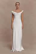 Elegant Lace Evening Dress With A Boat Neckline – Premium 0 | RICALOUX
