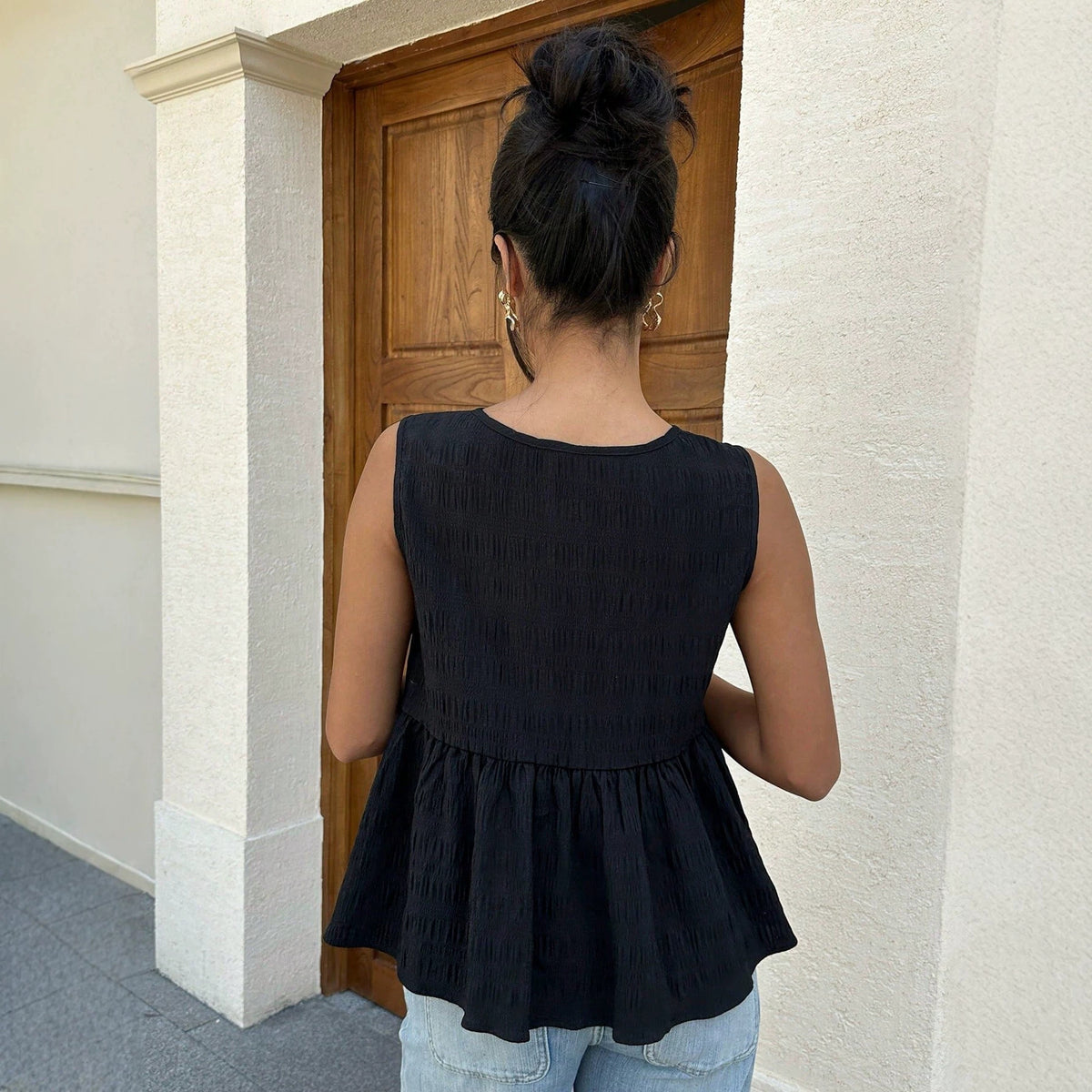 Womens Bow-Detailed Sleeveless Tank Top With A Defined Waist – Premium 0 | RICALOUX