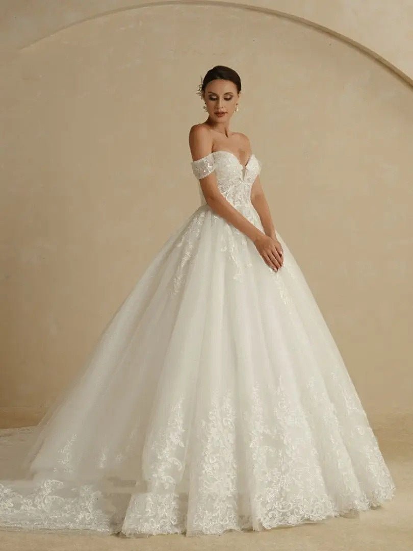 Off-shoulder Bridal Main Wedding Dress Elegant Court Style High-grade Luxury French Light Door Yarn - RICALOUX