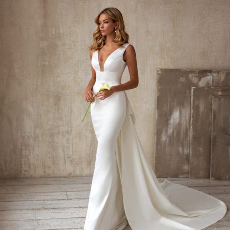 Sexy V-Neck Sleeveless Tail Wedding Dress Long Dress - RICALOUX