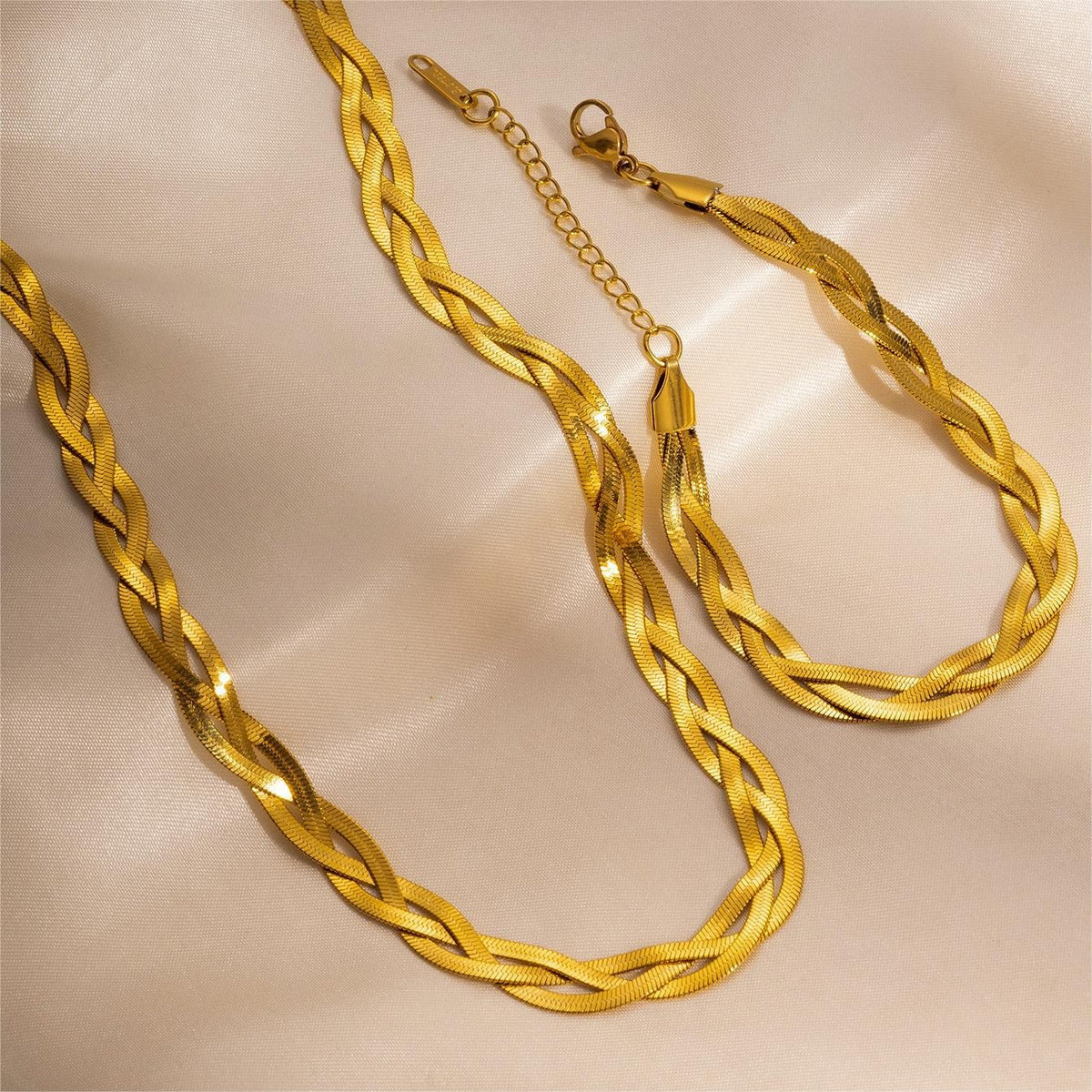 Sleek Stylish Alloy Jewelry For Women by Ricaloux
