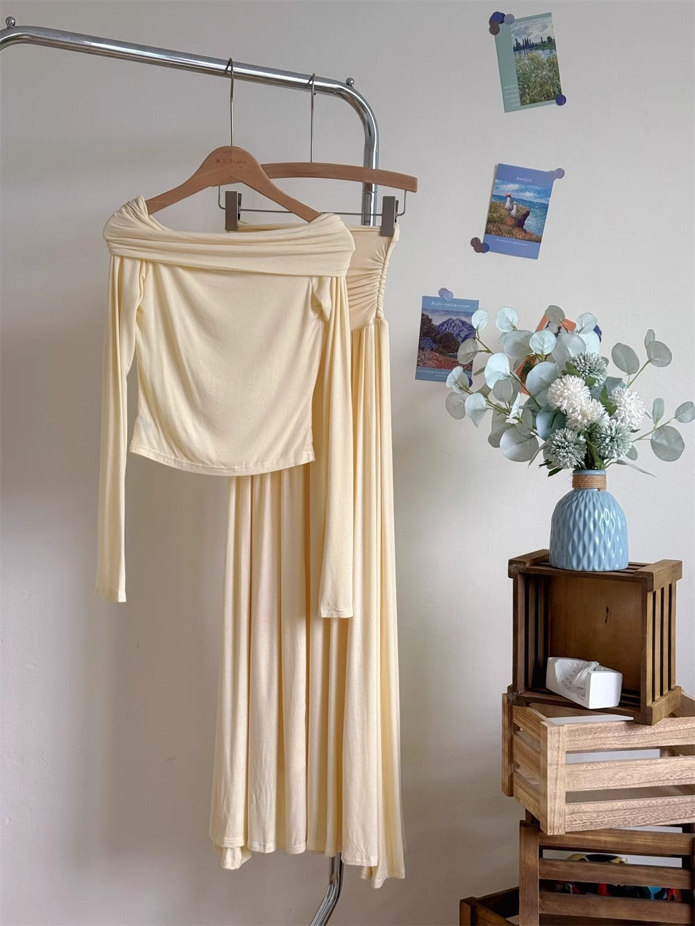 One-shoulder Figure-flattering Long-sleeve Slim-fit High-waist Skirt Two-piece Set by Ricaloux