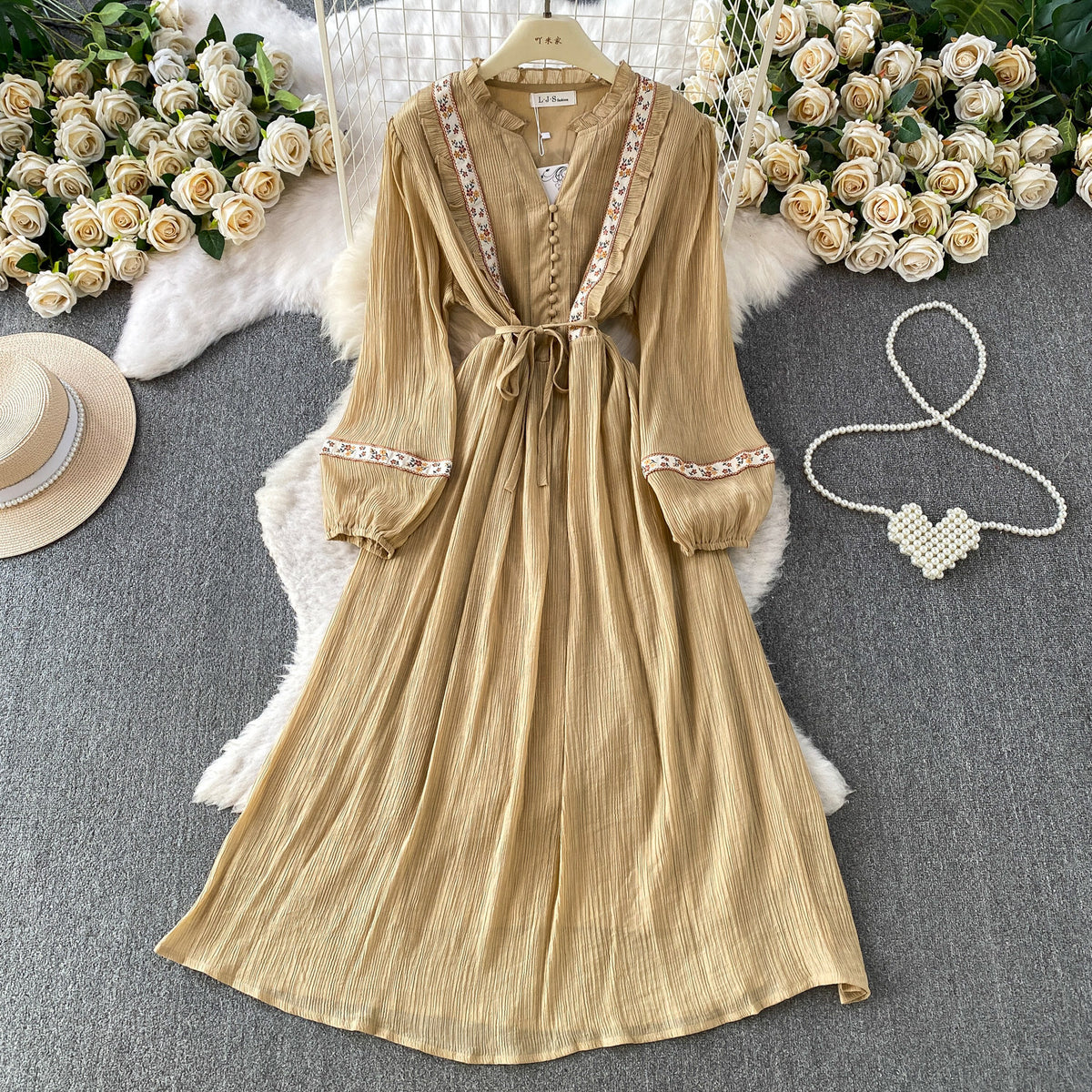 Womens Retro Embroidered Ruffle-Trim V-Neck Dress – Premium 0 | RICALOUX