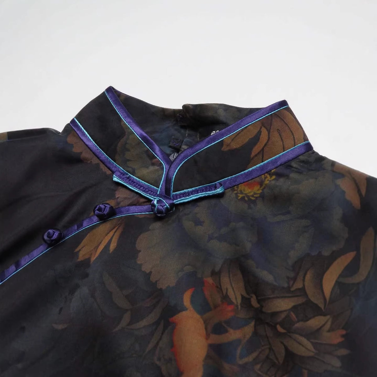 Chinese-style Vintage Stand-collar Slim-fit Waist-cinching Shirt by Ricaloux