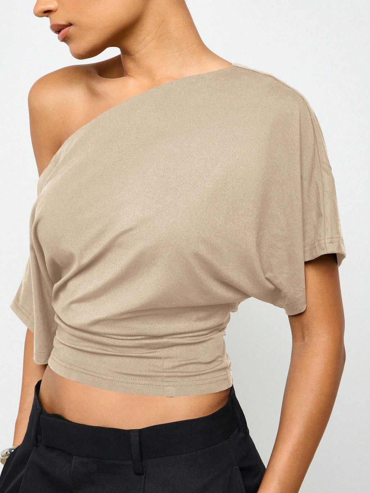 Girl-group-style Off-shoulder Batwing-sleeve Waist-cinching Short-sleeve Top by Ricaloux