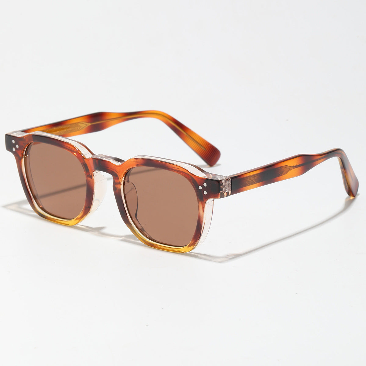 Retro-style Fashion Sunglasses For Men And Women by Ricaloux