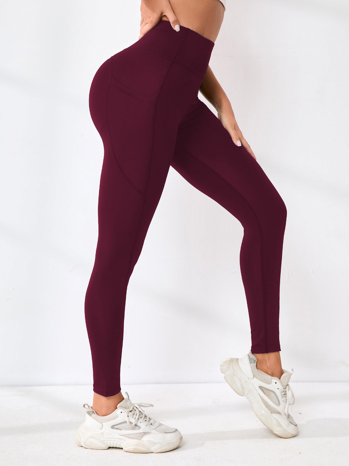 High-waisted Solid-color Tight Yoga Pants For Women, Slim-fit, Sexy Design, Suitable For Running And Outdoor Activities, Popular In European And American Markets by Ricaloux