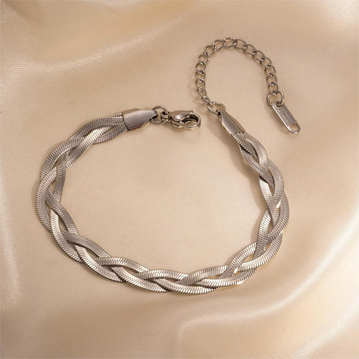 Sleek Stylish Alloy Jewelry For Women by Ricaloux