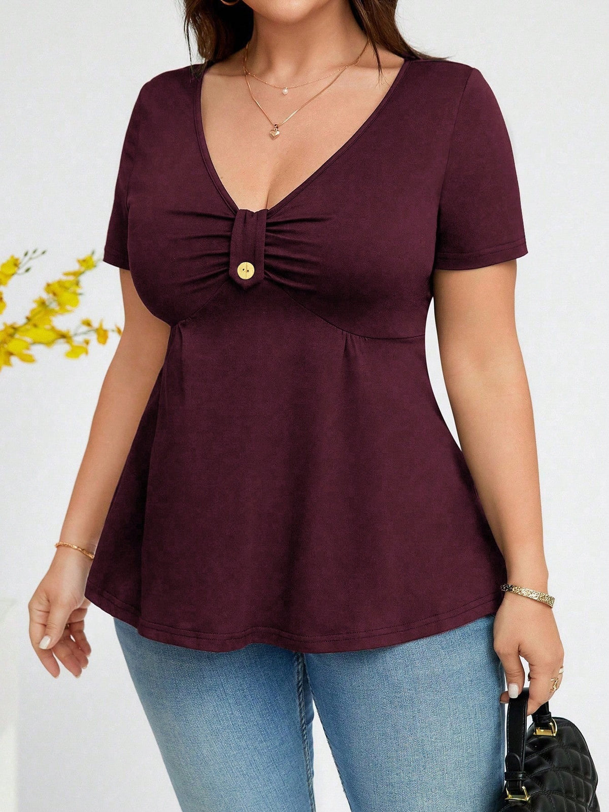 New Stylish And Elegant Solid-color V-neck Short-sleeve Top With A Buckle Detail – Premium 0 | RICALOUX