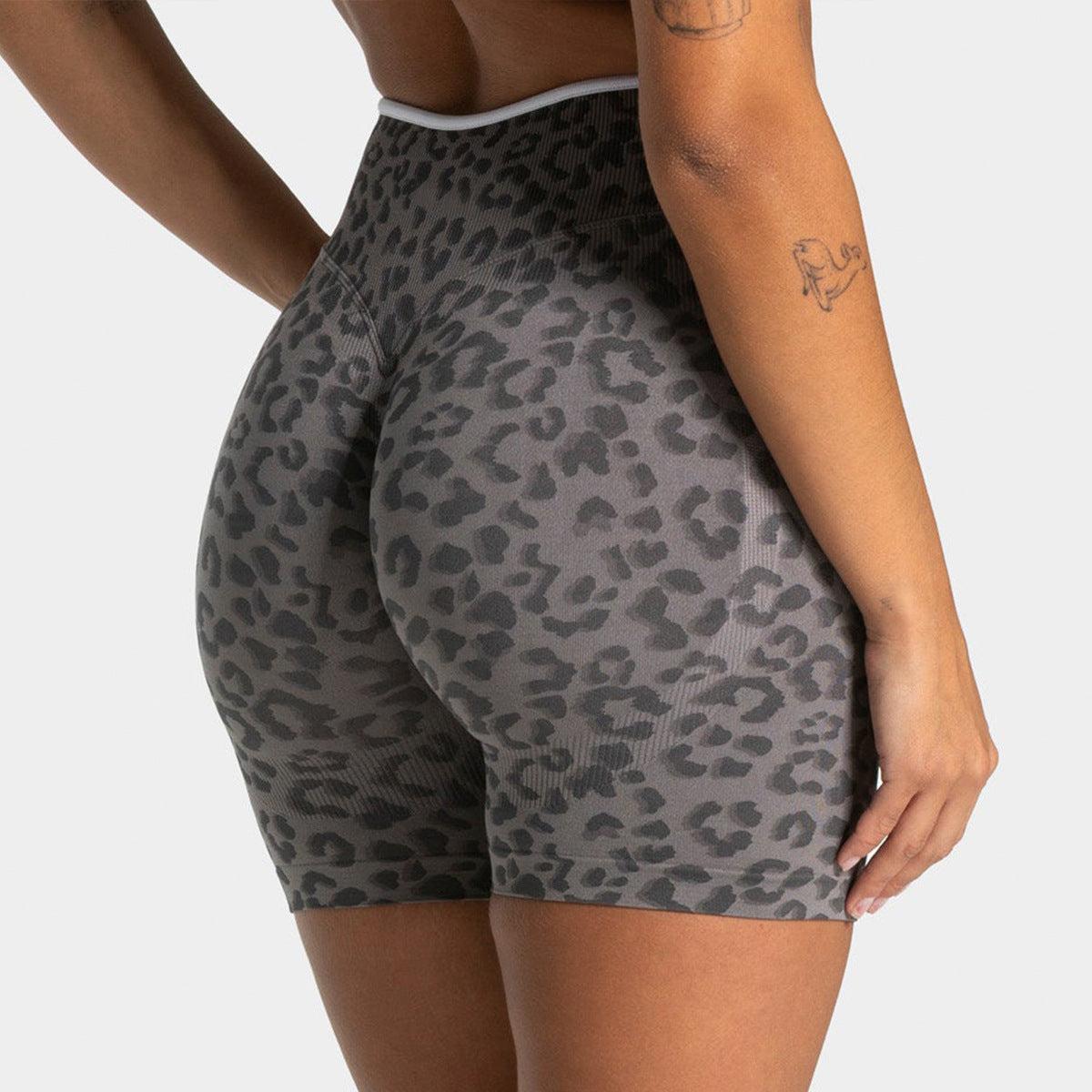 Quick-dry Seamless Yoga Shorts With High Elasticity, Tummy Control, Color-blocked High Waist, Butt-lifting Design, Tight Fit, Suitable For Outdoor Wear, Running And Peach-shaped Hip Fitness Shorts by Ricaloux