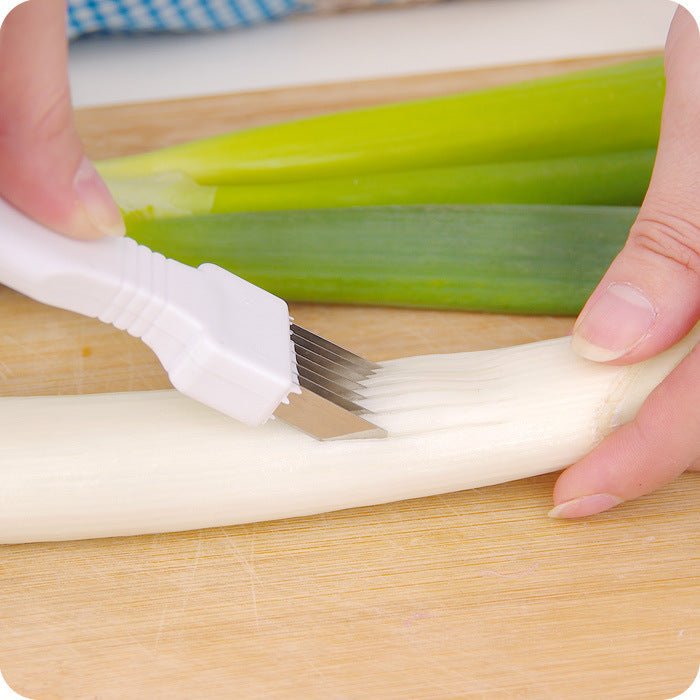 Kitchen chopping onion - RICALOUX