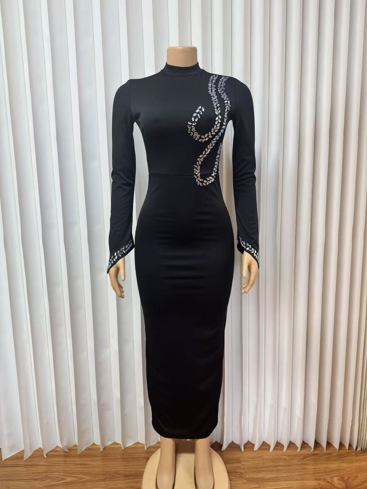 Elegant Figure-hugging Sheath Dress For Women – Premium 0 | RICALOUX