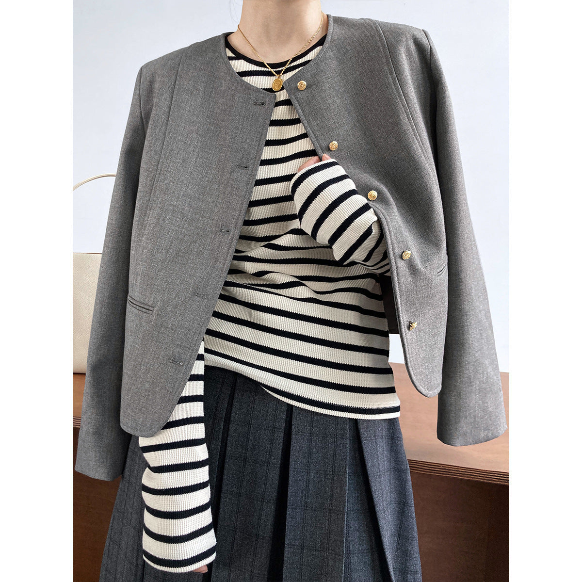 Womens Cropped Autumn Outerwear Elegant High-end Blazer by Ricaloux
