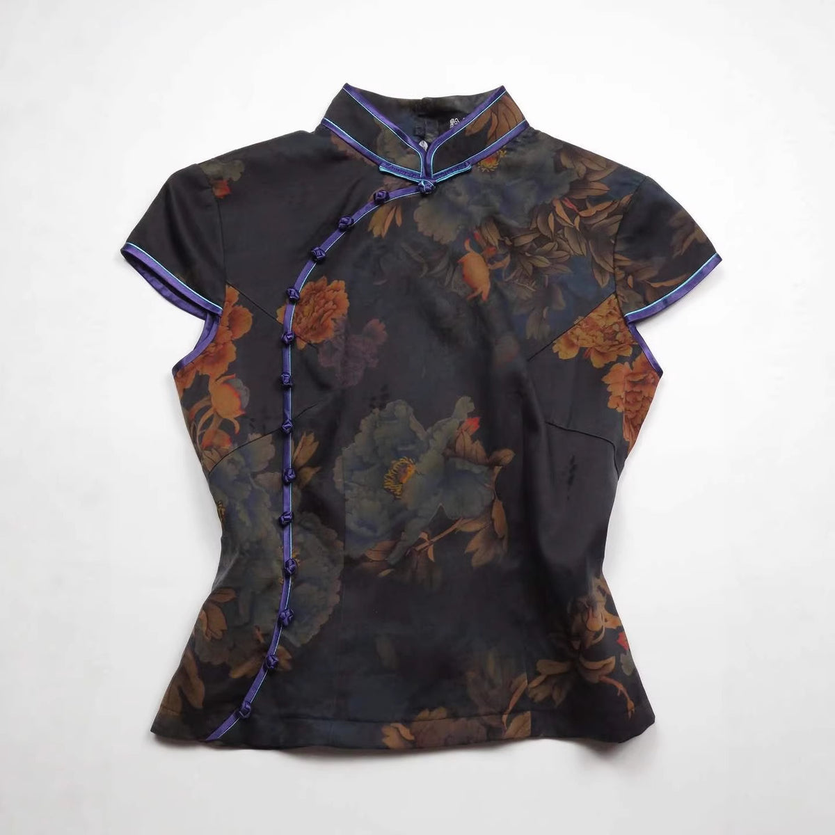 Chinese-style Vintage Stand-collar Slim-fit Waist-cinching Shirt by Ricaloux