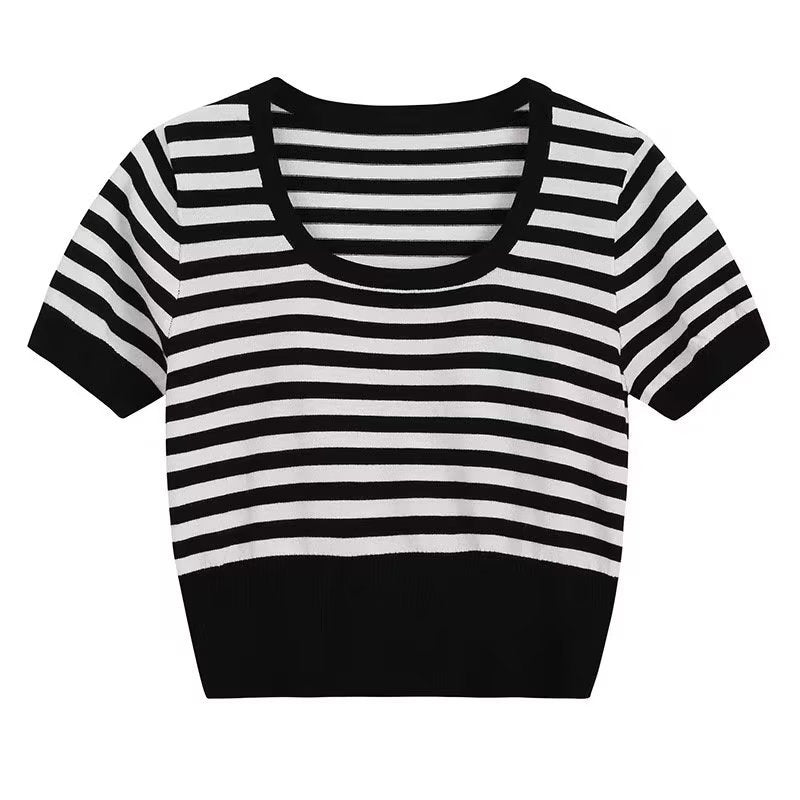 Color-block Short-sleeve Top That Flatters The by Ricaloux