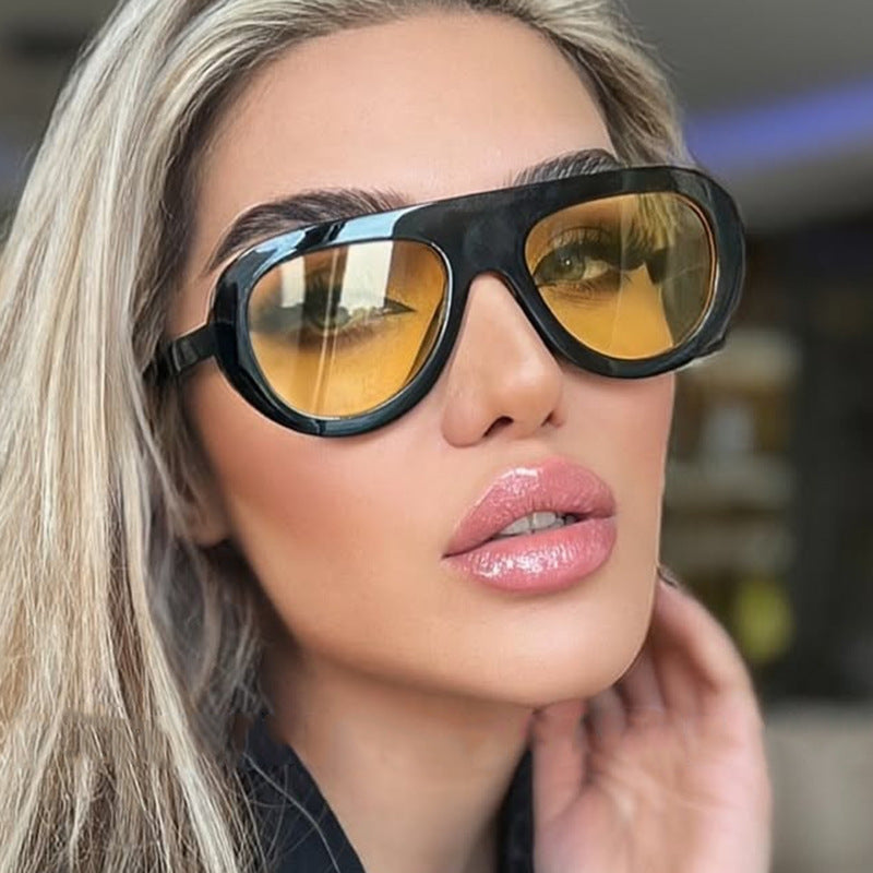 Small Frame Frog-style Sunglasses For Women by Ricaloux