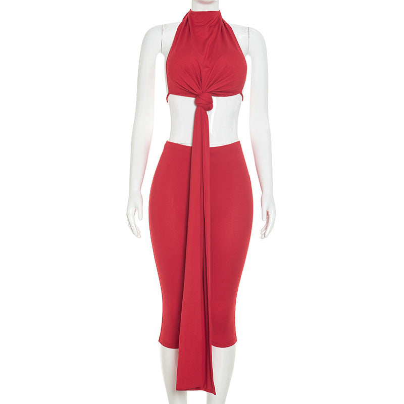 Halter-neck Tie-detail Twist Top Paired With Tight Capri Pantstwo-piece Set by Ricaloux