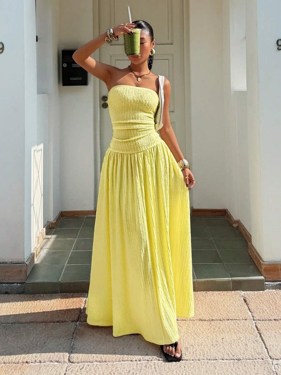 Women's Elegant Figure-hugging Strapless Dress by Ricaloux