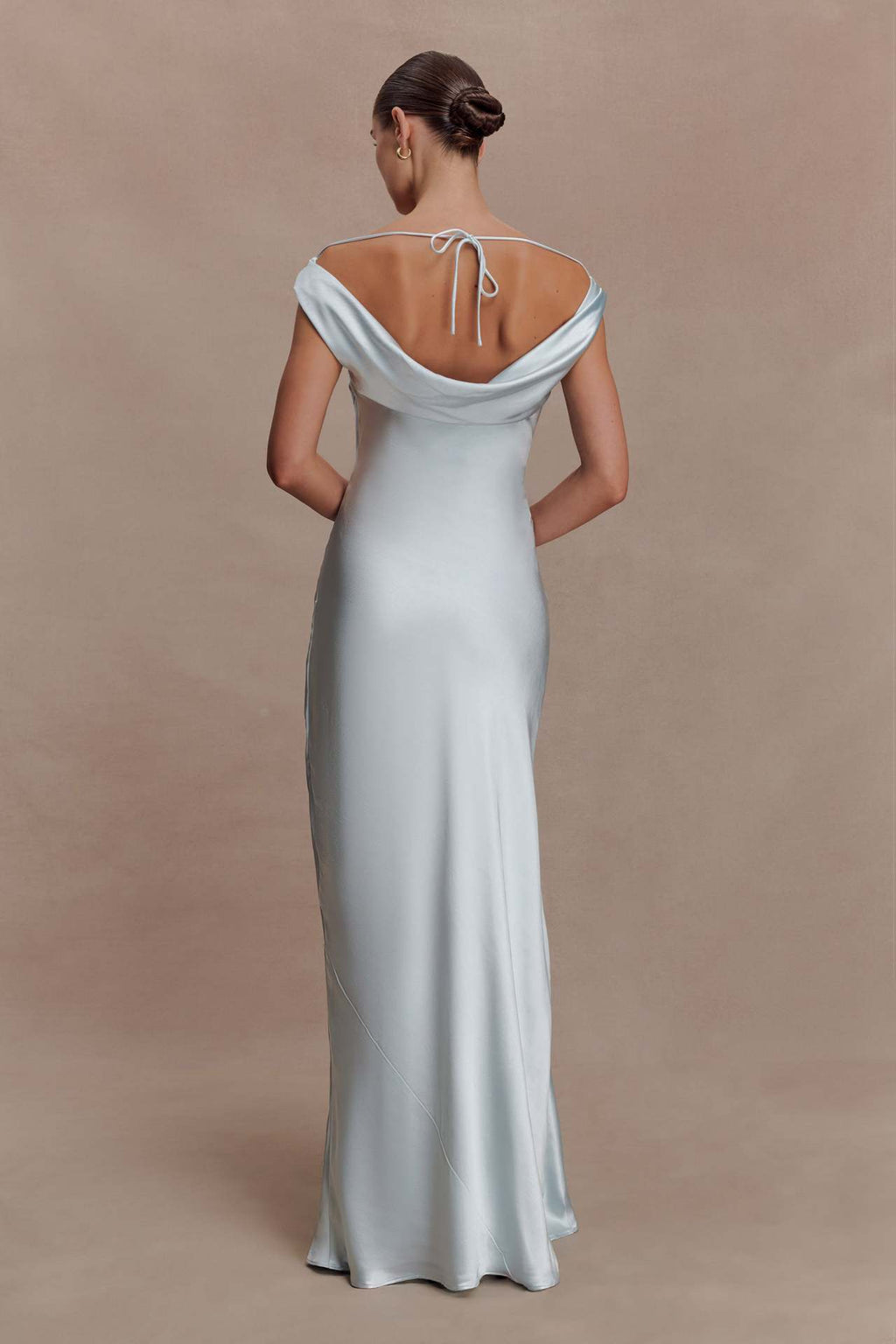 Elegant Lace Evening Dress With A Boat Neckline – Premium 0 | RICALOUX