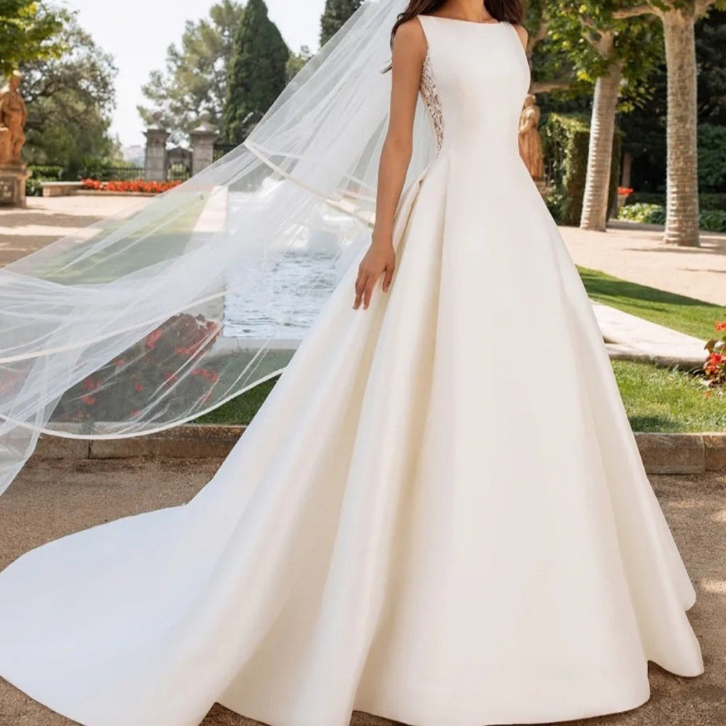 French Retro Lace Advanced Texture Satin Slim Bridal Simple Elegant Trailing Wedding Dress - RICALOUX