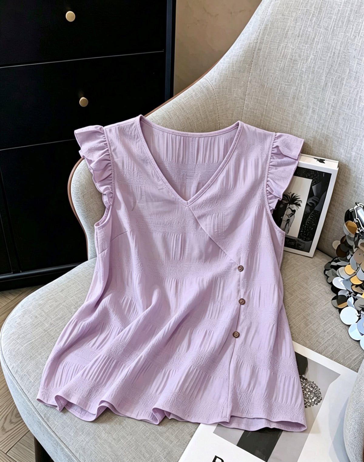 French-style V-neck, Fluttery Three-quarter Sleeves, Textured Top – Premium 0 | RICALOUX