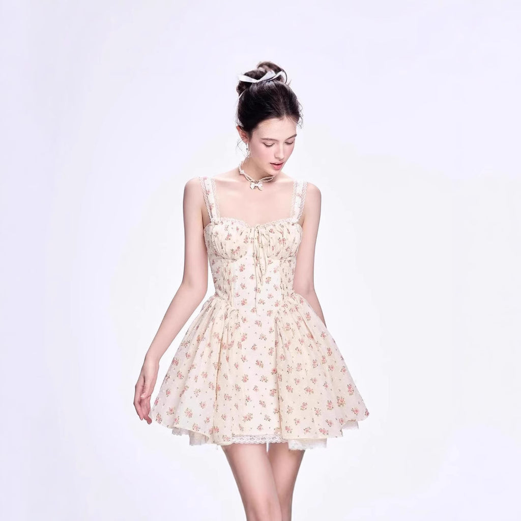 Floral Lace-trimmed Pleated Waist-cinching Dress by Ricaloux