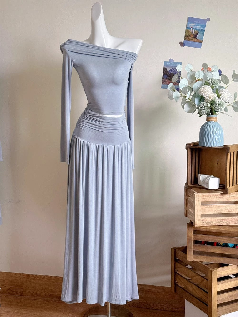 One-shoulder Figure-flattering Long-sleeve Slim-fit High-waist Skirt Two-piece Set by Ricaloux