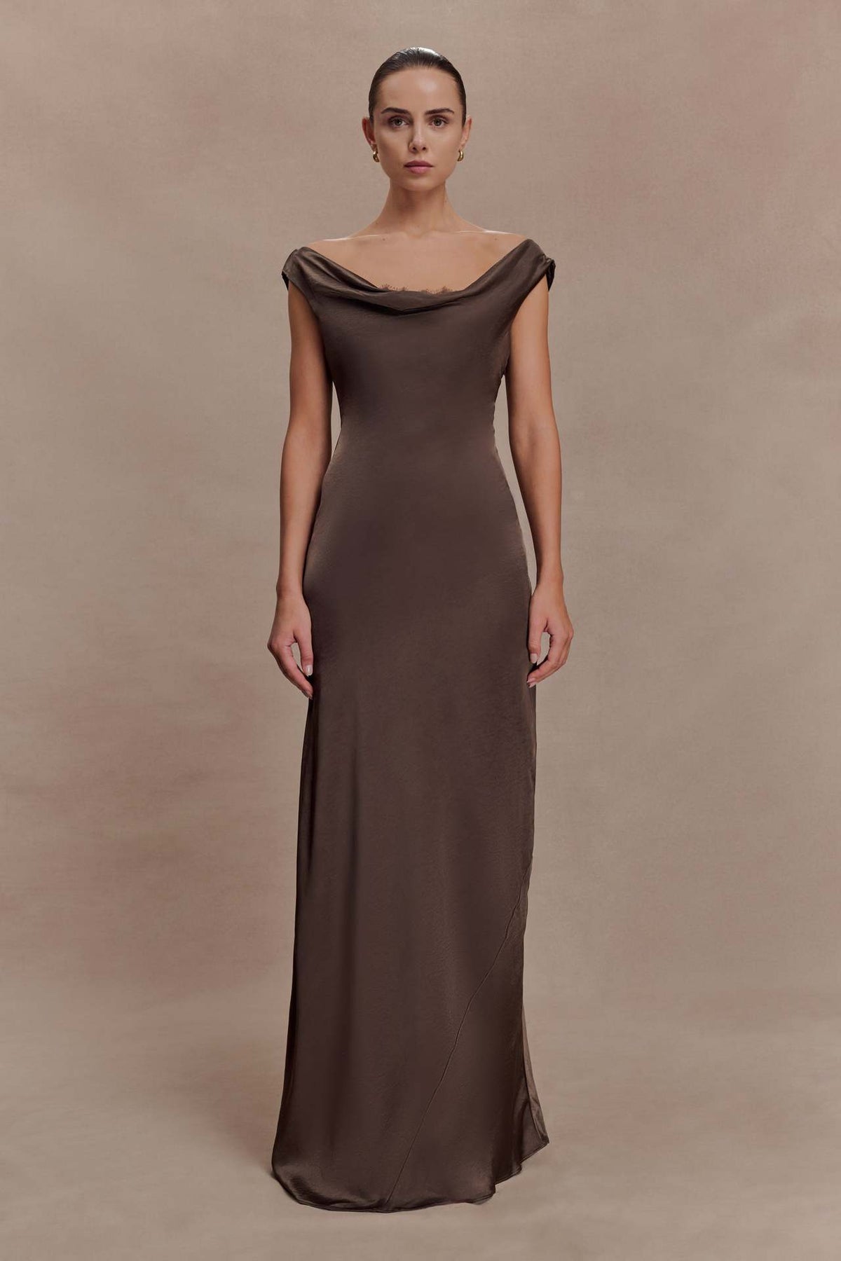 Elegant Lace Evening Dress With A Boat Neckline – Premium 0 | RICALOUX