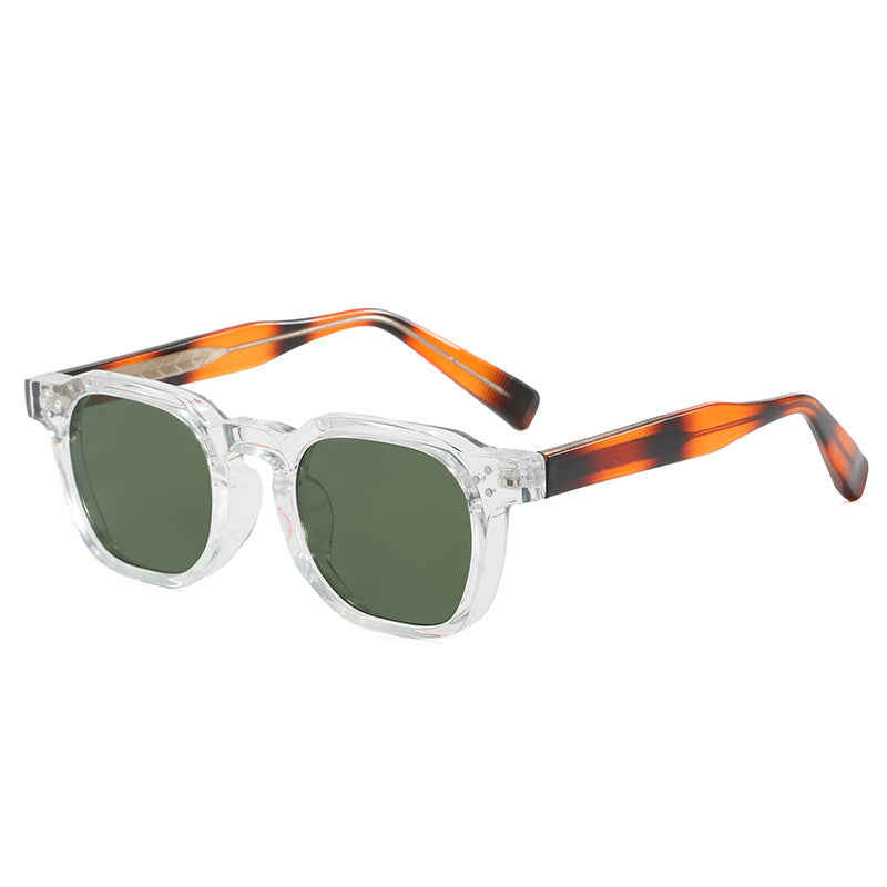 Retro-style Fashion Sunglasses For Men And Women by Ricaloux
