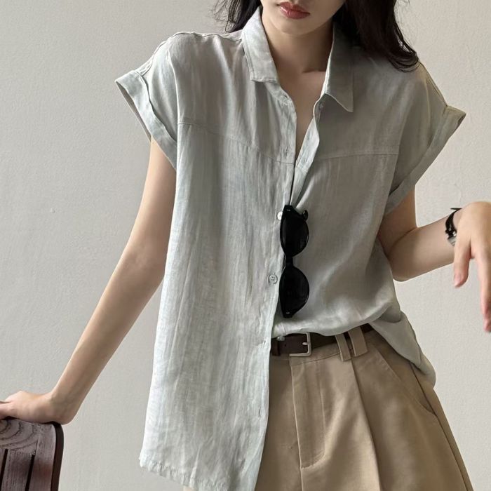 Retro Style Artistic Cardigan With A Polo Collar And Casual Bishop Sleeve by Ricaloux