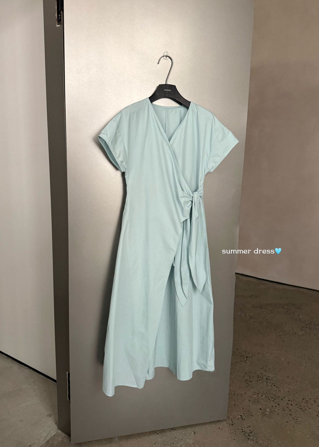 TG Minimalist Relaxed-Feel Wrap V-Neck Lace-Up Dress – Premium 0 | RICALOUX