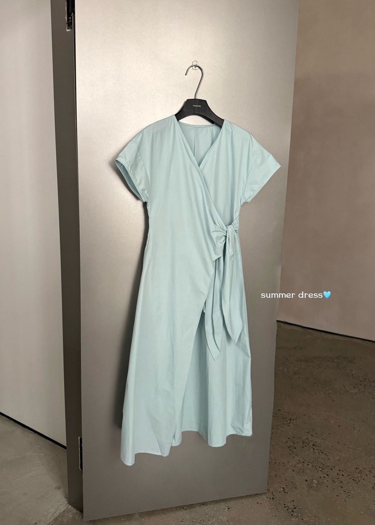 TG Minimalist Relaxed-Feel Wrap V-Neck Lace-Up Dress – Premium 0 | RICALOUX