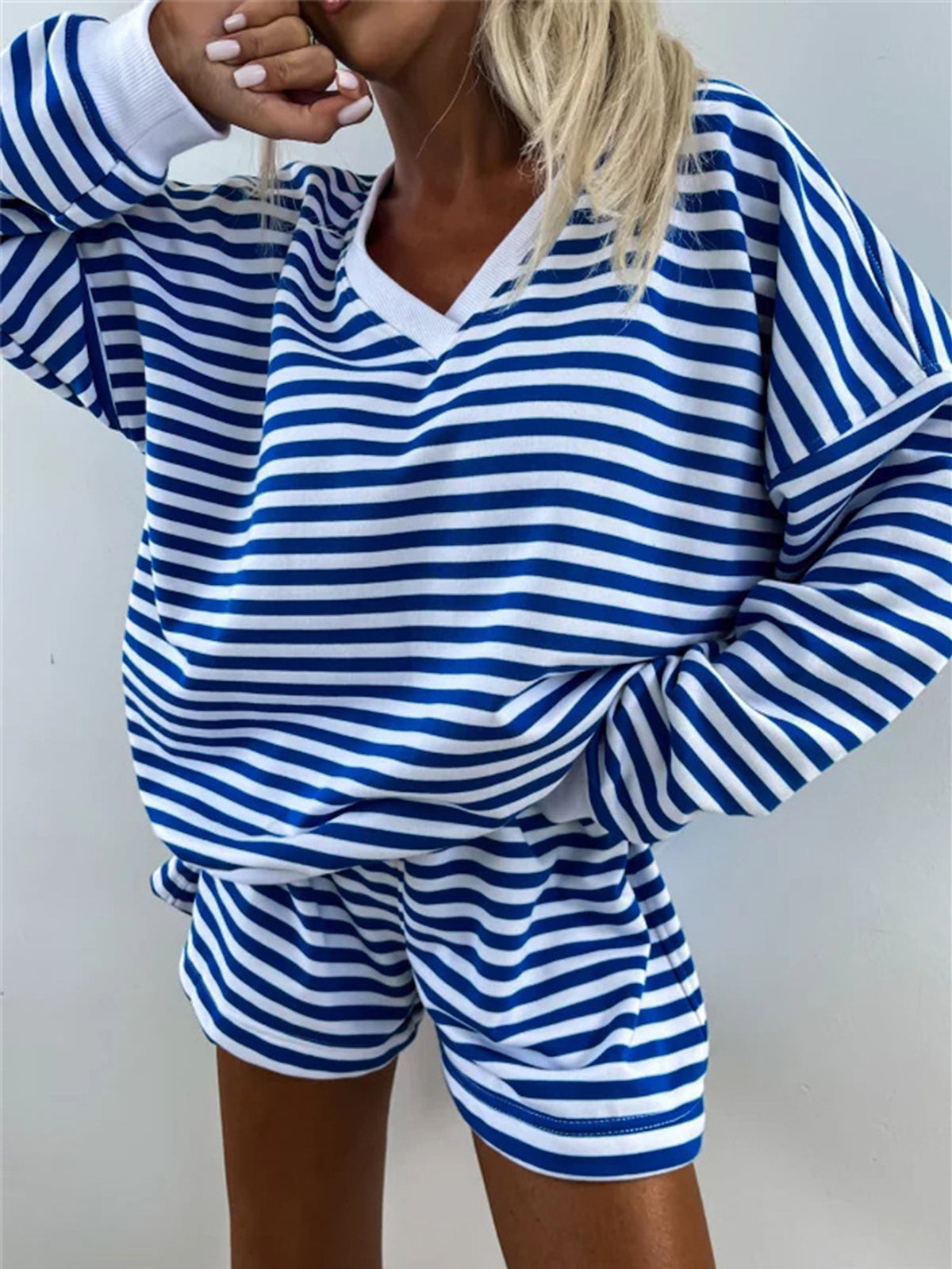 Womens Striped V-Neck T-Shirt And Shorts Set – Premium 0 | RICALOUX