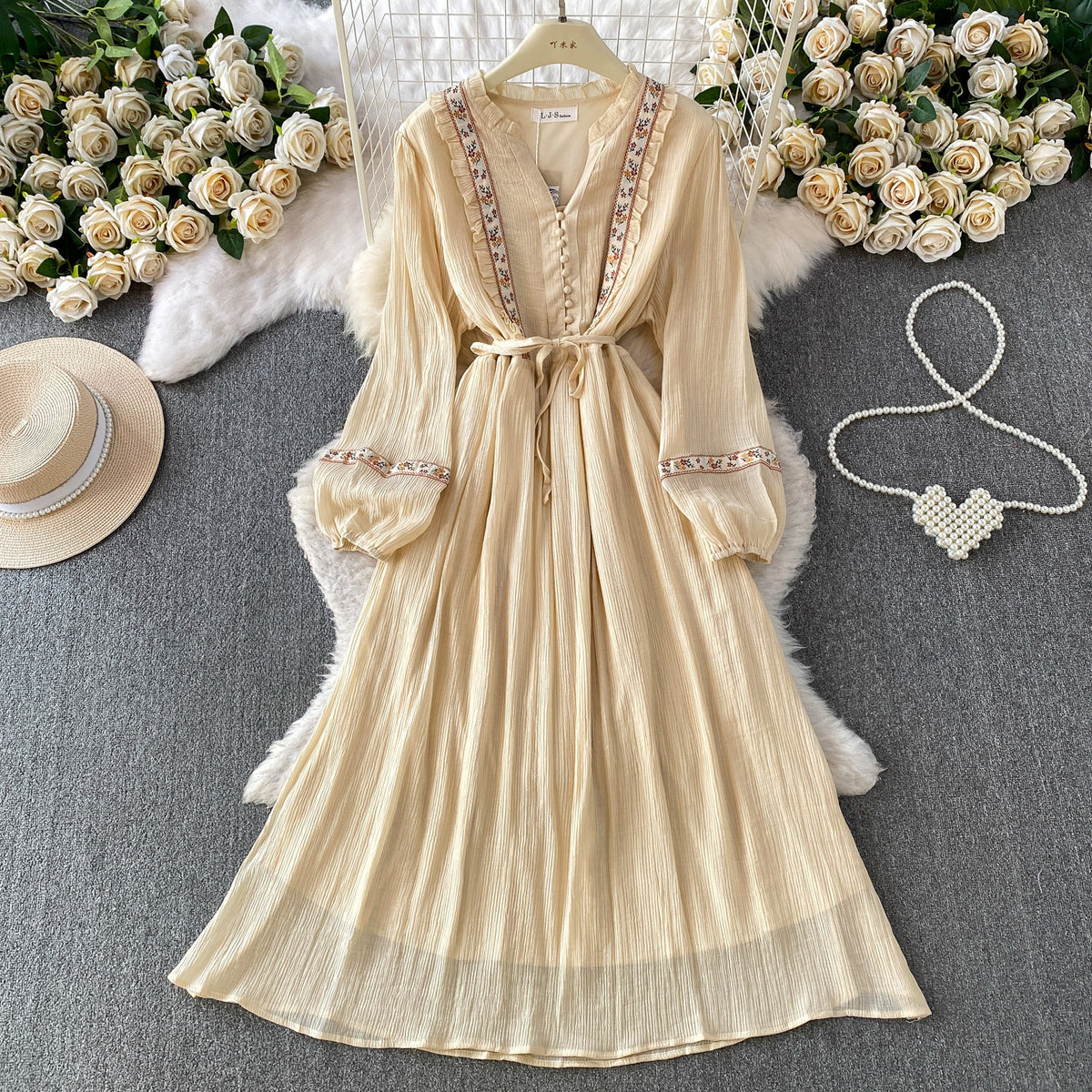 Womens Retro Embroidered Ruffle-Trim V-Neck Dress – Premium 0 | RICALOUX
