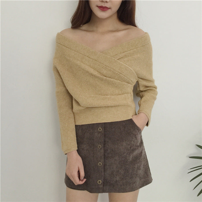 Womens Slim-Fit Knitted Sweater With A Cross V-Neck – Premium 0 | RICALOUX