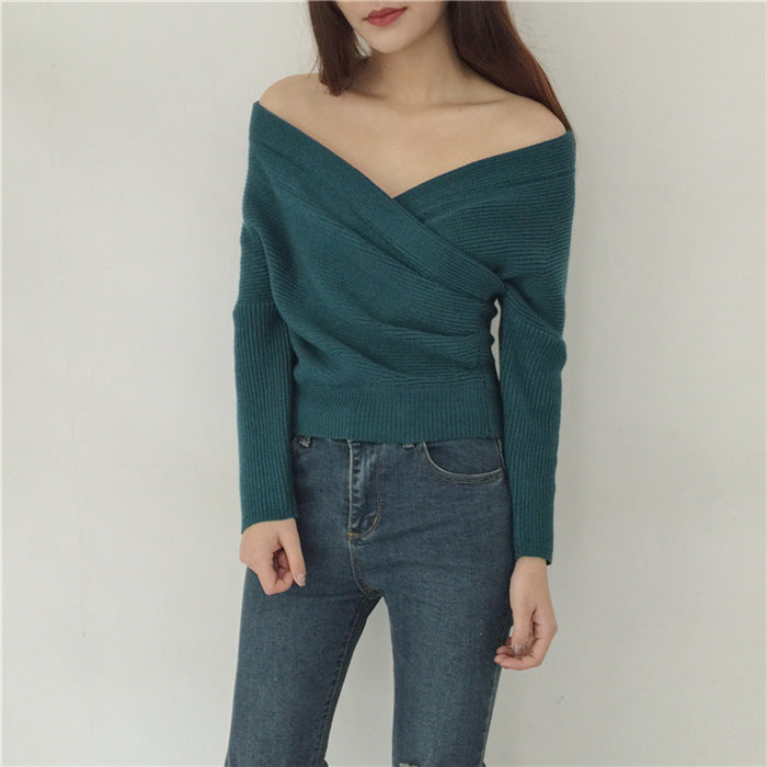 Womens Slim-Fit Knitted Sweater With A Cross V-Neck – Premium 0 | RICALOUX
