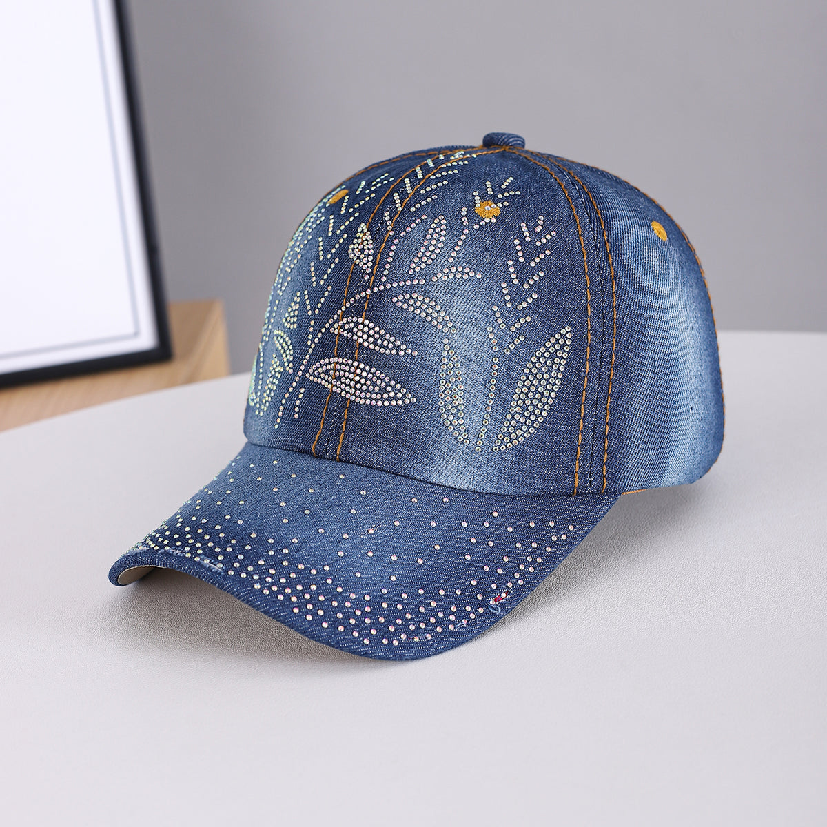 Men's And Women's Style Leaf-shaped Beaded Antique Finishing Craft With Full Beads On The Brim Makes The Hat Look Smaller On The Face. This Baseball Cap Is Suitable For Daily Commuting. – Premium 4 | RICALOUX