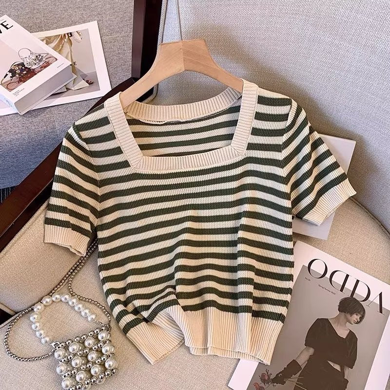 Color-block Short-sleeve Top That Flatters The by Ricaloux