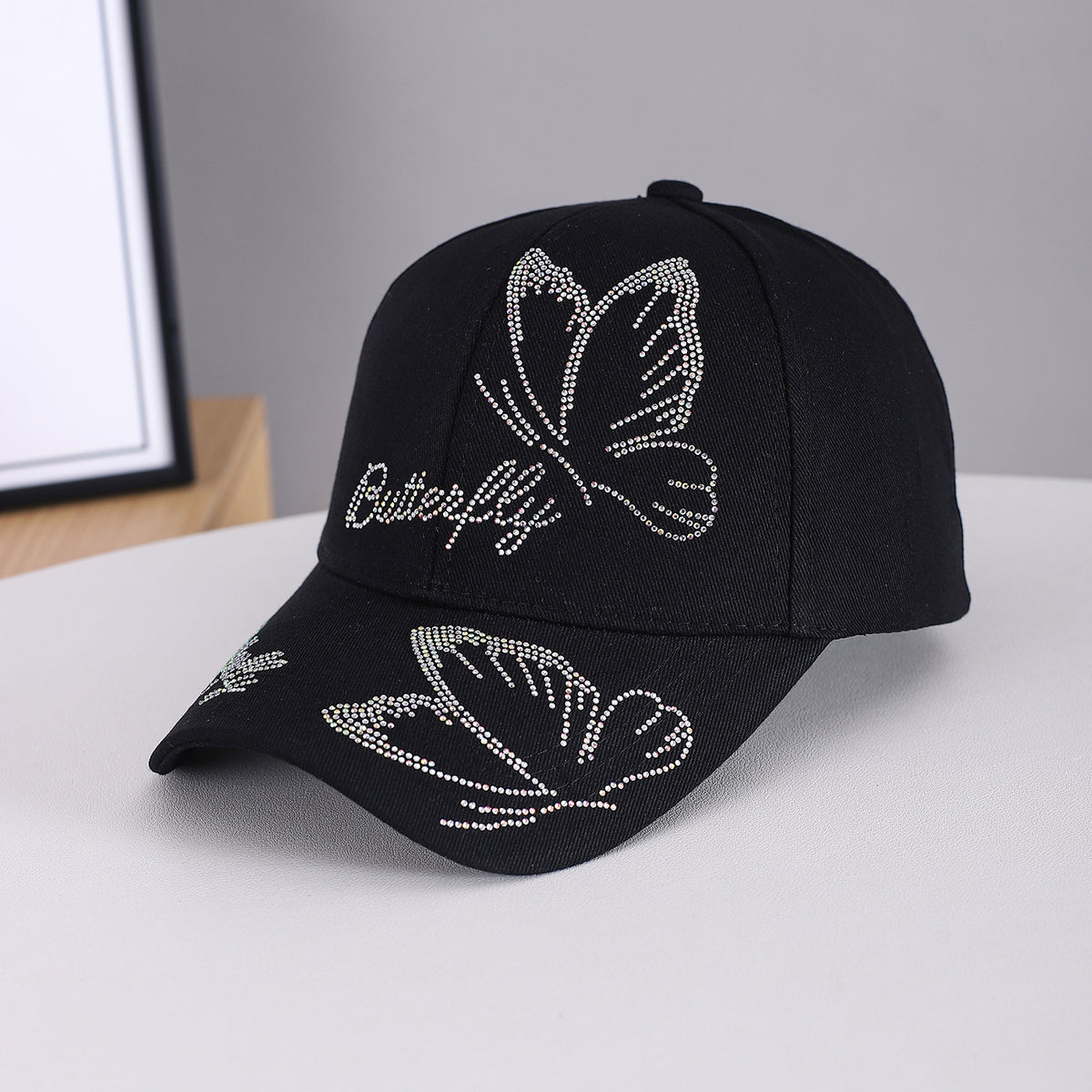 The New Men's And Women's Three-dimensional Rhinestone Butterfly Letter Decorative Versatile Baseball Cap Is Suitable For Daily Outings On Campus. by Ricaloux